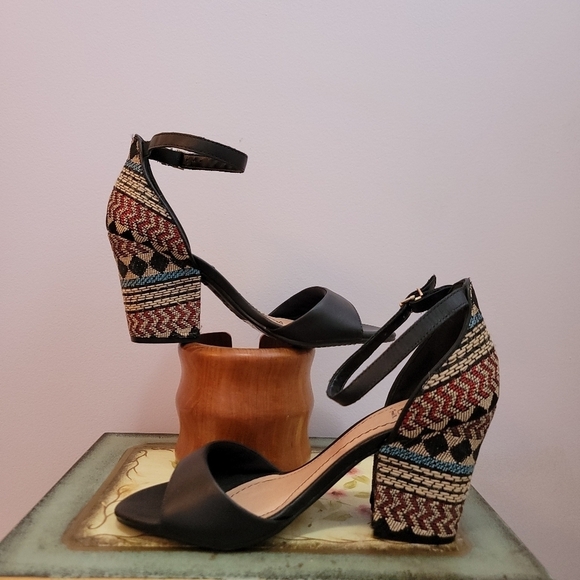 French Blu Black Vegan Leather and Aztec Pattern Heel Size 9 - Picture 2 of 7